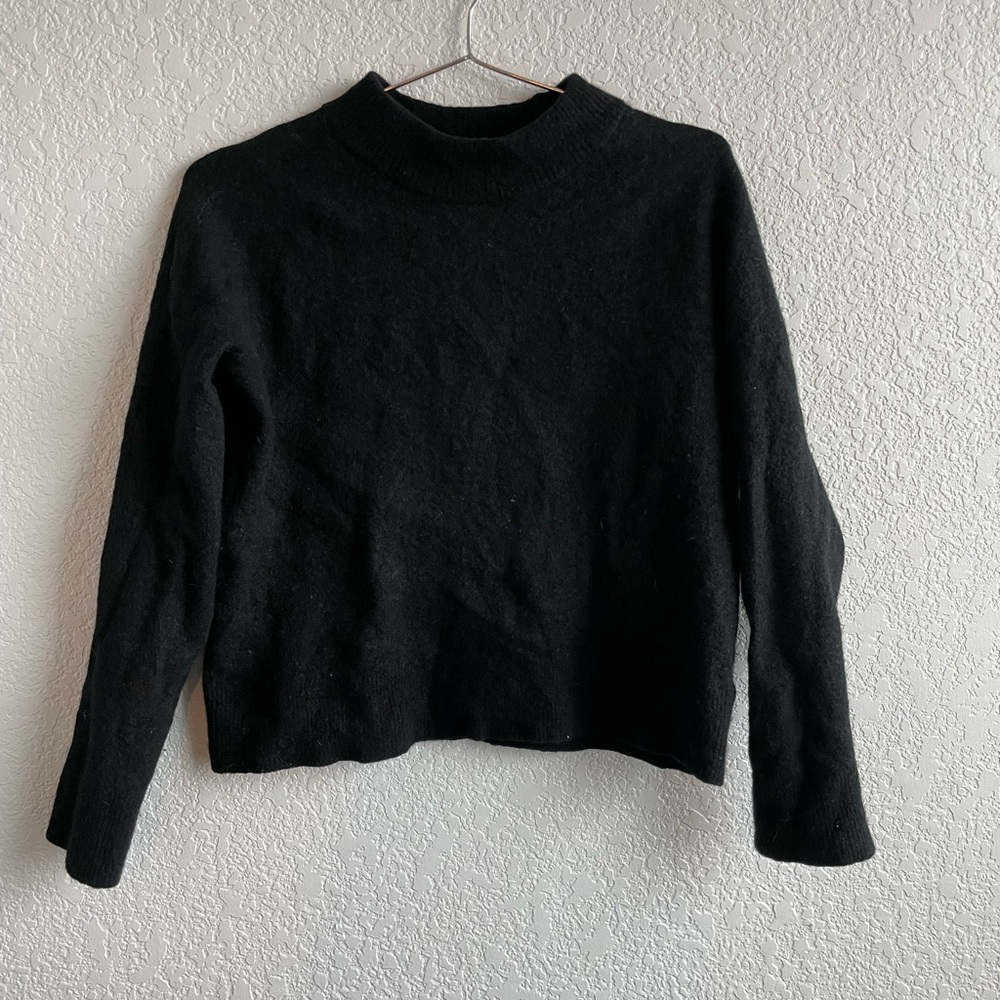 Athleta women’s sweater